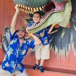 Explore Oʻahu your way — from North Shore surf spots and cultural landmarks to hidden waterfalls and local favorites. Every tour is customized to your group.